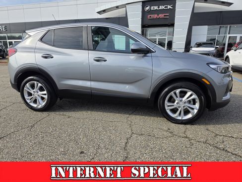 Used 2023 Buick Encore GX Preferred w/ Cold Weather Comfort Package FWD image 1