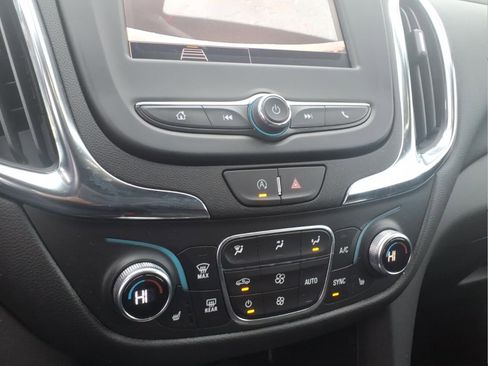 Certified 2024 Chevrolet Equinox LT w/ LPO, Floor Liner Package FWD image 16