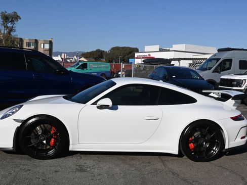 Used 2018 Porsche 911 GT3 image 3
