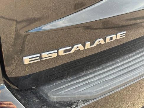 Certified 2023 Cadillac Escalade Premium Luxury w/ LPO, Radiant Package AWD/4WD image 23
