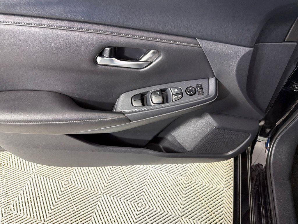 Used 2023 Nissan Sentra SV w/ All-Weather Package FWD image 11