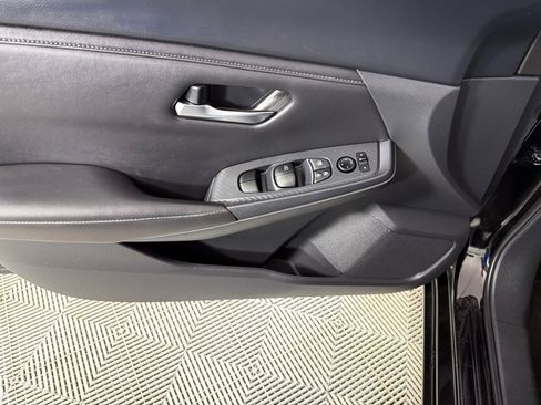 Used 2023 Nissan Sentra SV w/ All-Weather Package FWD image 11