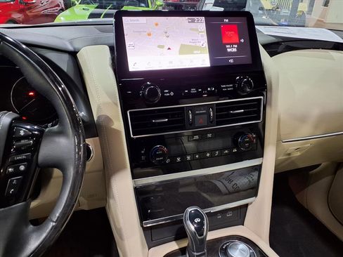 Used 2023 INFINITI QX80 Sensory w/ All-Season Package image 9