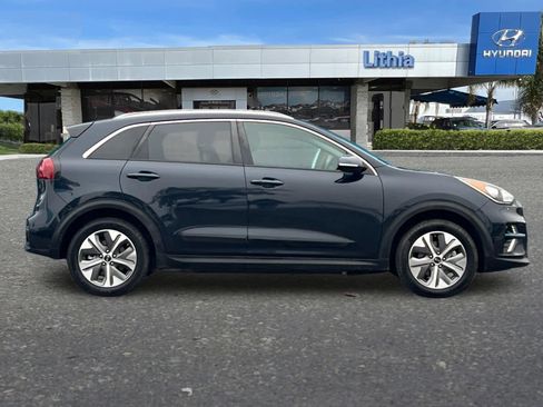Used 2019 Kia Niro EX image 8