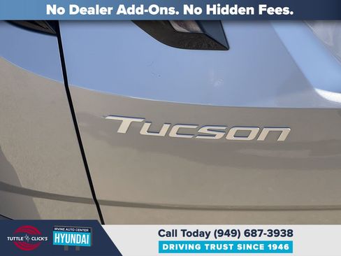 Certified 2025 Hyundai Tucson Limited AWD/4WD image 17
