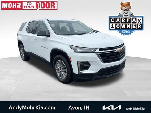 Used 2023 Chevrolet Traverse LS image 1