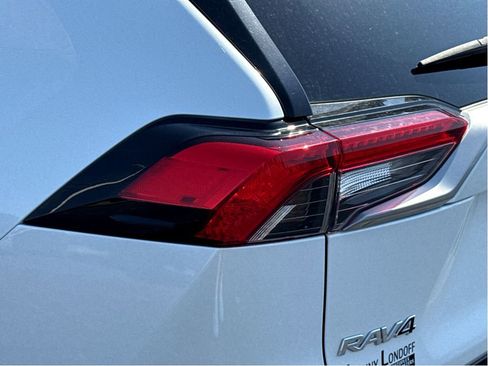 Used 2023 Toyota RAV4 XSE AWD/4WD image 6