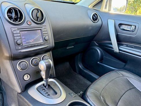 Used 2012 Nissan Rogue SL image 41