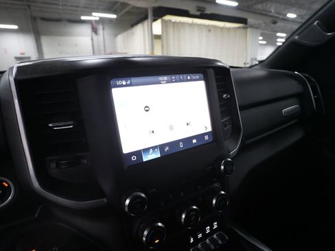 Used 2022 RAM 1500 Big Horn AWD/4WD image 6
