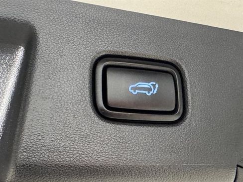Used 2022 Hyundai Tucson Limited w/ Cargo Package AWD/4WD image 15