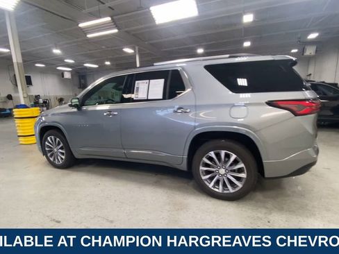 Used 2023 Chevrolet Traverse Premier AWD/4WD image 7