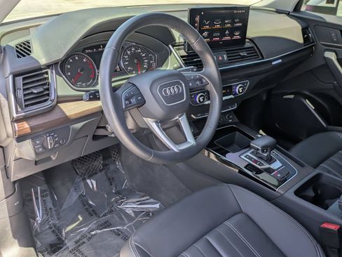 Used 2023 Audi Q5 2.0T Premium w/ Convenience Package AWD/4WD image 15