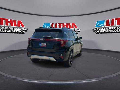 Used 2024 Kia Seltos EX FWD image 7