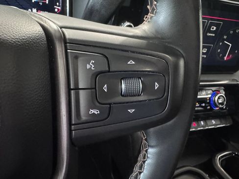 Used 2025 GMC Sierra 2500 AT4 w/ AT4 Premium Plus Package AWD/4WD image 19
