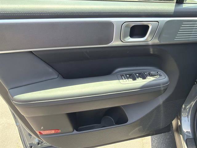 Used 2026 Hyundai Santa Fe SEL FWD image 16