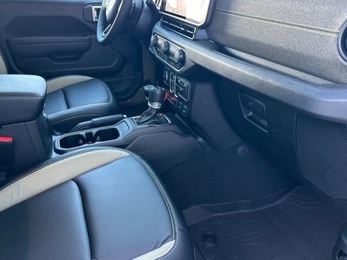 New 2026 Jeep Gladiator Willys AWD/4WD image 18
