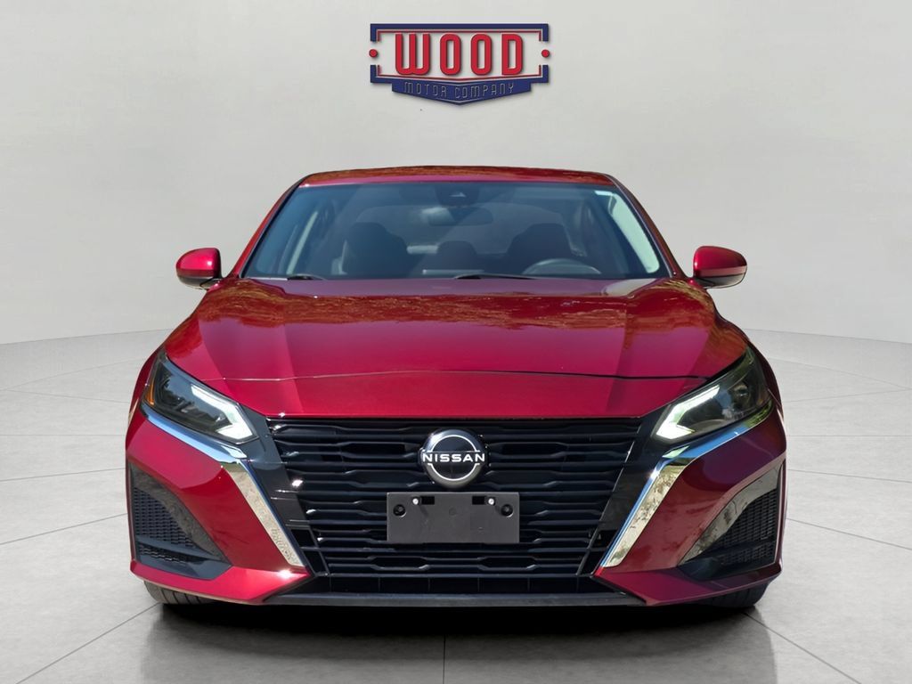 Used 2023 Nissan Altima 2.5 SV FWD image 5