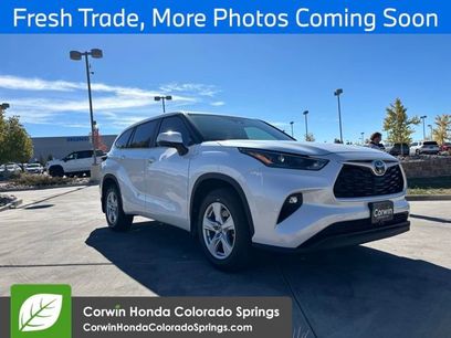 Used 2023 Toyota Highlander LE