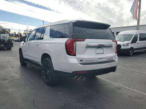 Used 2023 GMC Yukon XL Denali image 7