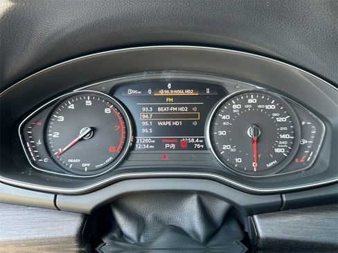 Used 2023 Audi Q5 2.0T Premium w/ Convenience Package image 29