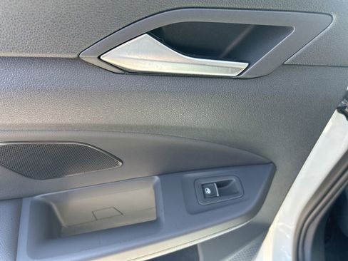 Used 2022 Volkswagen Golf R image 39