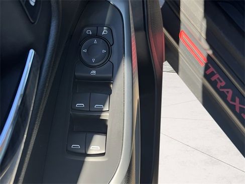 Used 2025 Chevrolet Trax LS w/ LS Convenience Package image 12