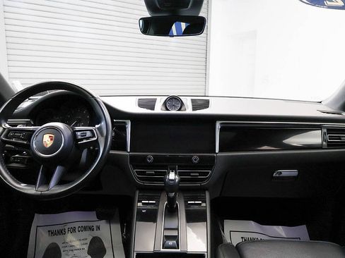 Used 2022 Porsche Macan AWD/4WD image 19