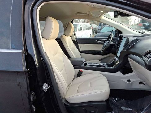 Used 2022 Ford Edge Titanium image 32