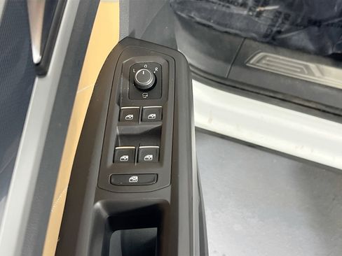 Used 2022 Volkswagen Atlas Cross Sport SEL Premium R-Line image 18