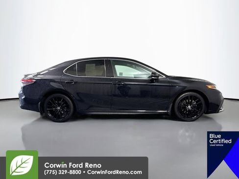 Used 2022 Toyota Camry XSE FWD image 9
