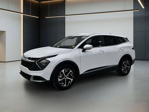 Used 2023 Kia Sportage EX FWD image 1