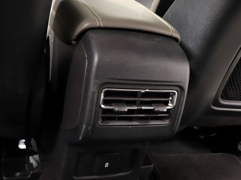 Used 2024 Lincoln Corsair AWD w/ Towing Package image 25