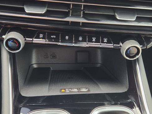 New 2026 Chevrolet Traverse LT w/ Driver Confidence Package image 15