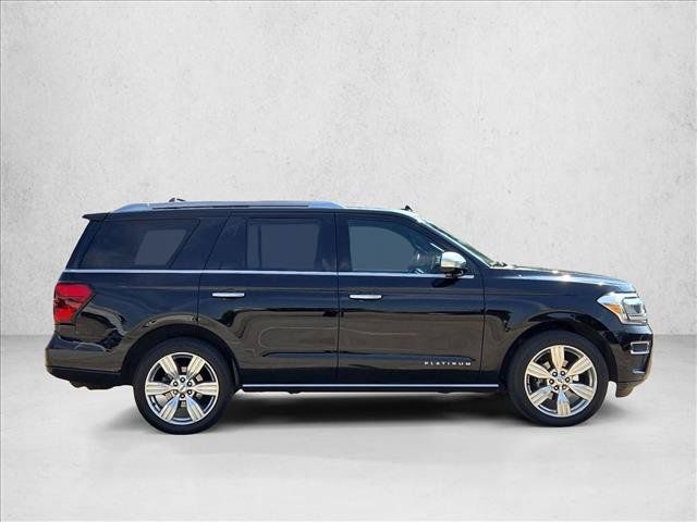 Used 2023 Ford Expedition Platinum RWD image 4