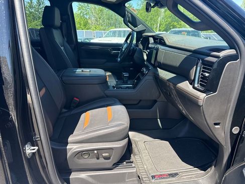 Used 2025 GMC Sierra 1500 AT4 w/ AT4 Premium Package AWD/4WD image 24
