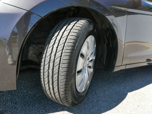 Used 2011 Honda Accord LX image 24