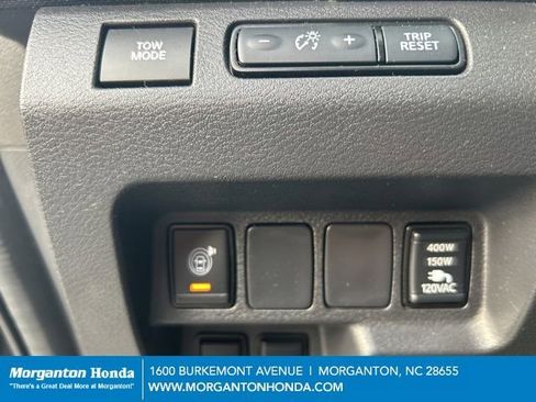 Used 2023 Nissan Frontier SV w/ SV Convenience Package image 18