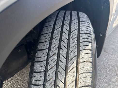 Used 2022 Toyota Highlander XLE image 47