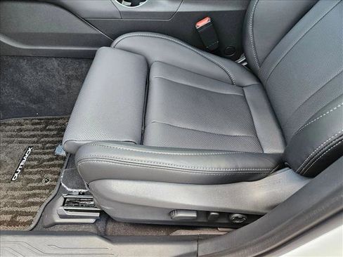 Used 2025 Subaru Outback Limited XT w/ Tech Package 3 image 4