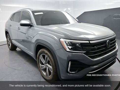 Used 2024 Volkswagen Atlas Cross Sport SEL R-Line image 3