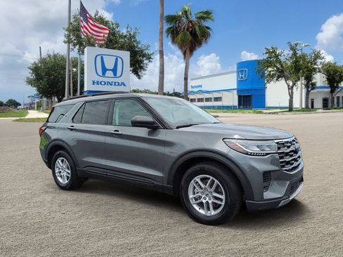 Used 2026 Ford Explorer Active RWD image 1