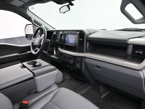 Used 2023 Ford F250 XL w/ XL Chrome Package image 30