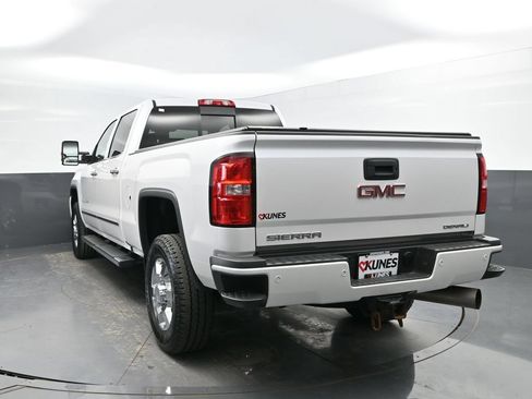 Used 2019 GMC Sierra 3500 Denali w/ Duramax Plus Package AWD/4WD image 6