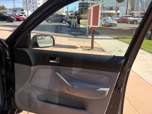 Used 2005 Volkswagen Jetta GLS FWD image 30