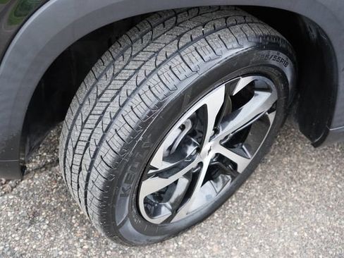 Used 2024 Chevrolet Trax RS w/ Driver Confidence Package FWD image 13