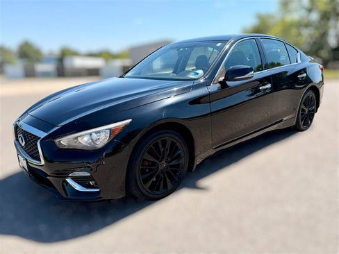 Used 2018 INFINITI Q50 Luxe w/ Essential Package (3.0T Luxe) AWD/4WD image 2
