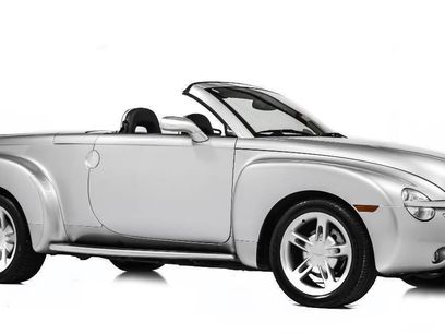 Used 2004 Chevrolet SSR w/ Preferred Equipment Group