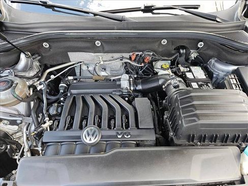 Used 2021 Volkswagen Atlas Cross Sport SE FWD image 29