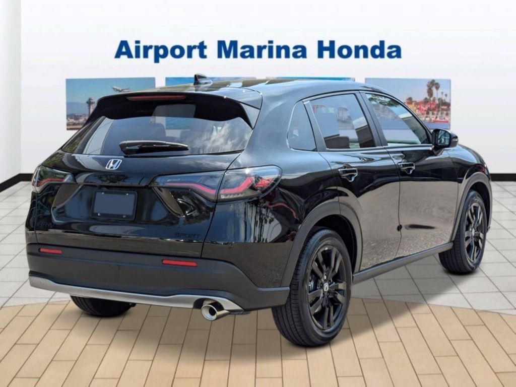 New 2027 Honda HR-V Sport image 4