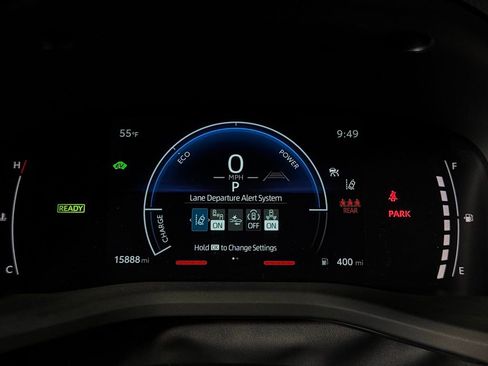 Used 2025 Toyota Camry SE image 14